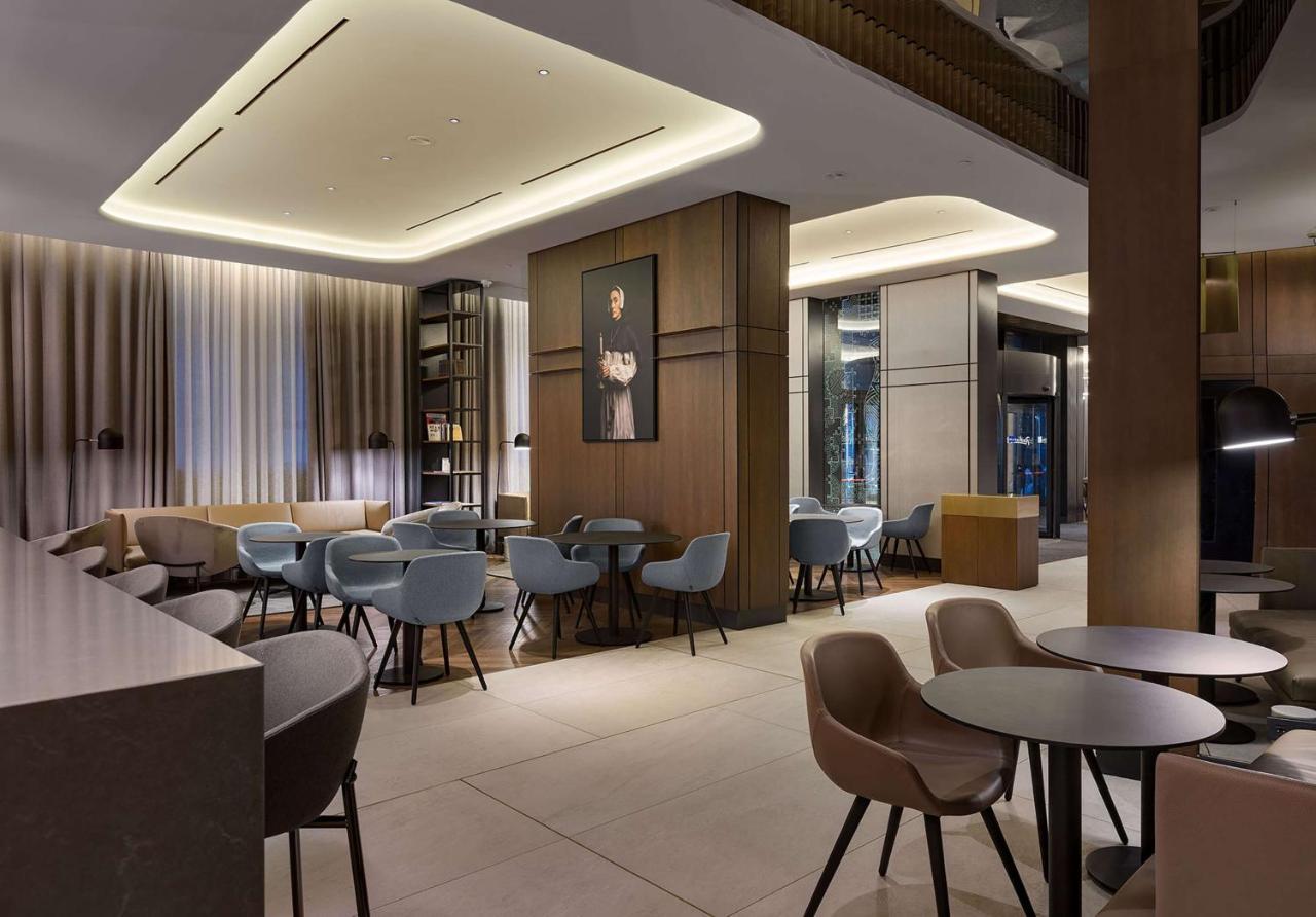 Radisson Blu Hotel, Kyiv City Centre Buitenkant foto