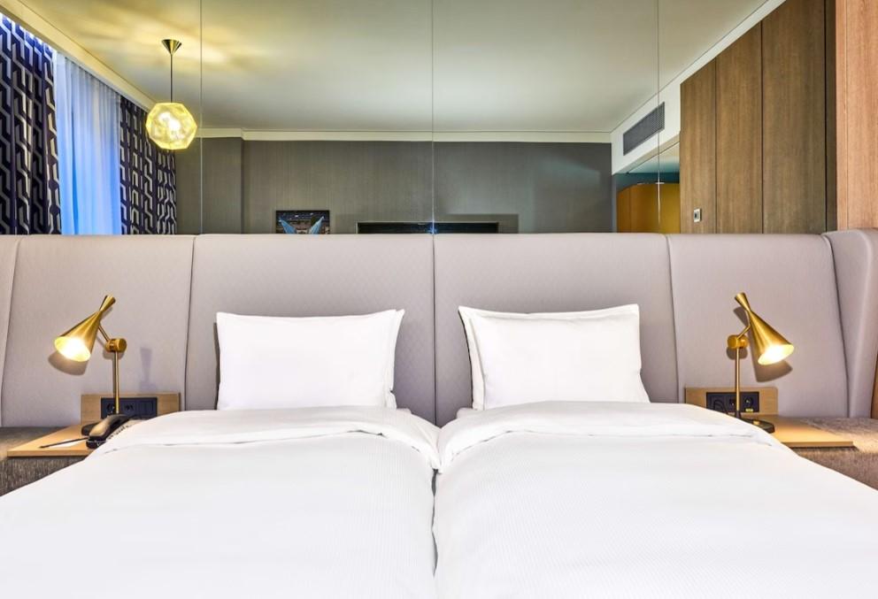 Radisson Blu Hotel, Kyiv City Centre Buitenkant foto