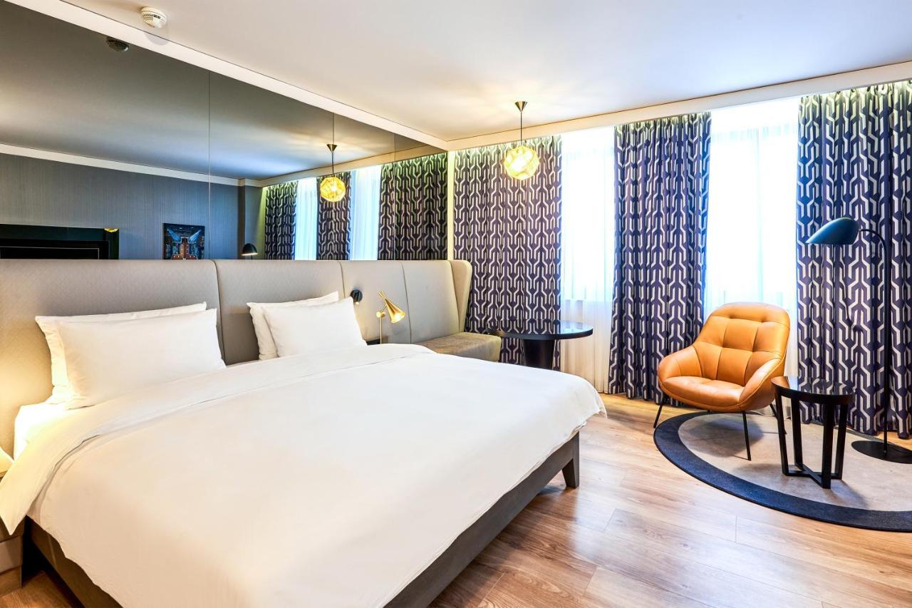 Radisson Blu Hotel, Kyiv City Centre Buitenkant foto